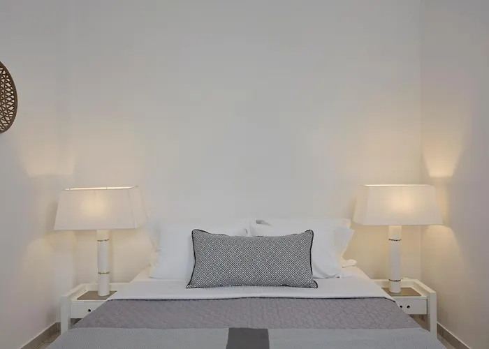 Mrs Armelina By Mr And Mrs White