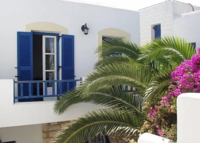 Mrs Armelina By Mr And Mrs White 4* Nausa